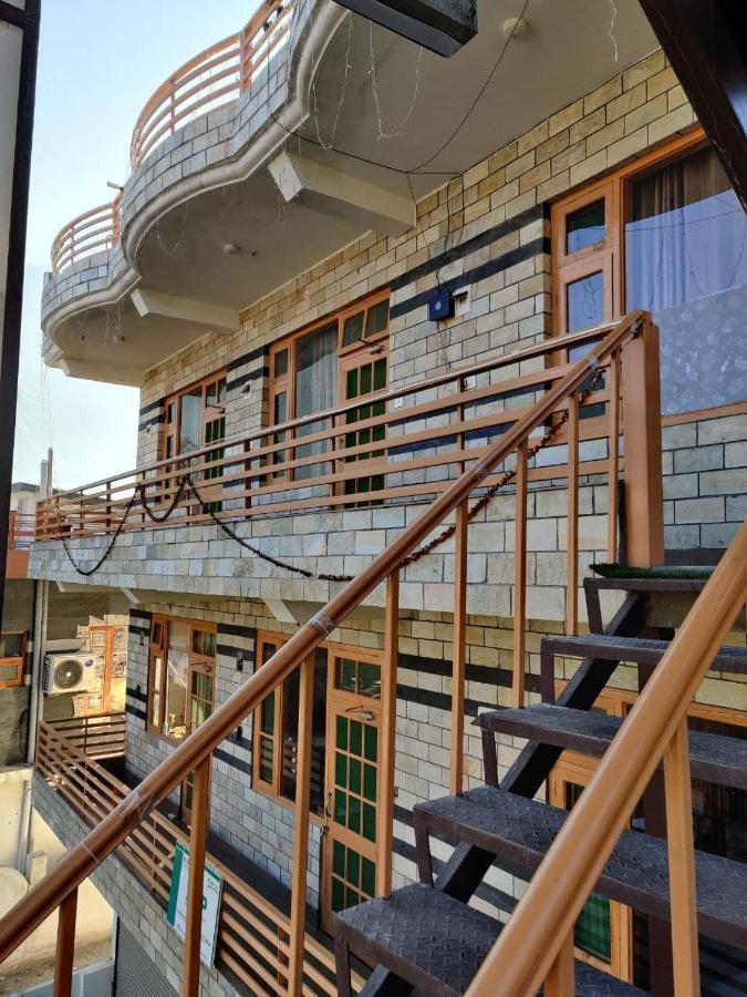 Mathan View Homestay - 3Min Drive To Kullu-Manali Airport Shamshi Buitenkant foto